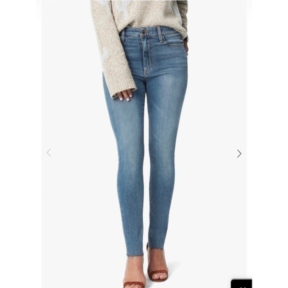 Joe’s Jeans “Charlie” High Rise Light Wash Jeans